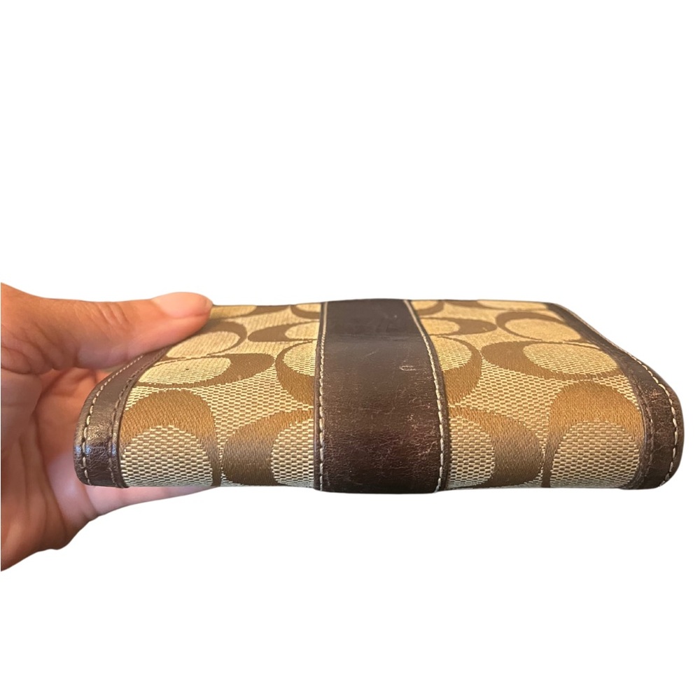 Coach Signature Canvas Kiss Lock Brown Wallet - Picture 10 of 14